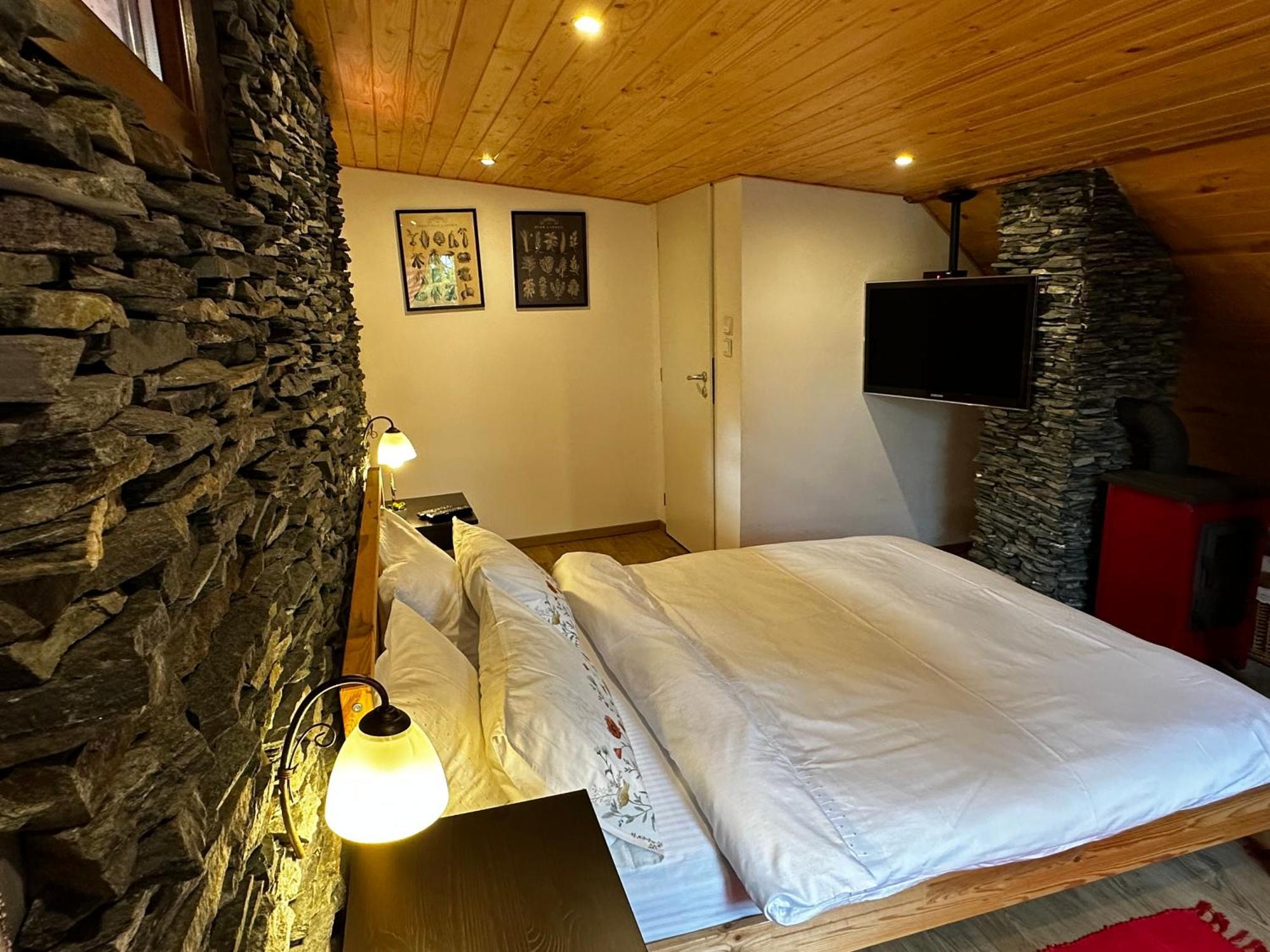 Mountain Chalet - Cabana La Muntele Baisorii Muntele Cacovei  Exterior photo